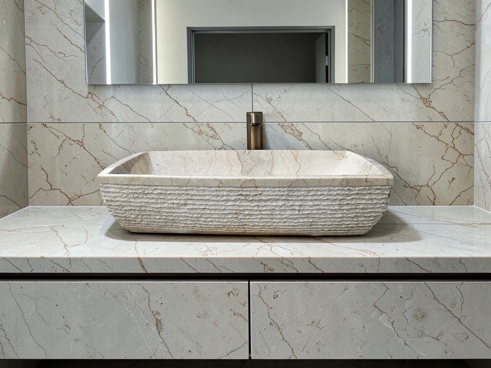 grand lavabo salle de bain en pierre