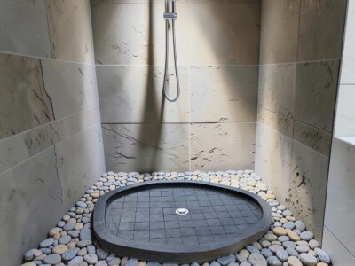 receveur de douche en pierre naturelle de riviere